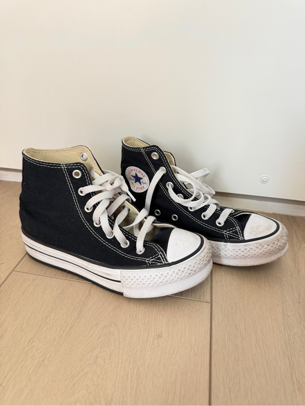Converse Kids' Chuck Taylor All Star Lift High Top Sneakers - Black. Size 2.